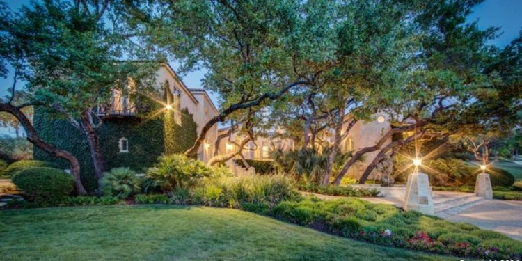 14 Duxbury Park, San Antonio