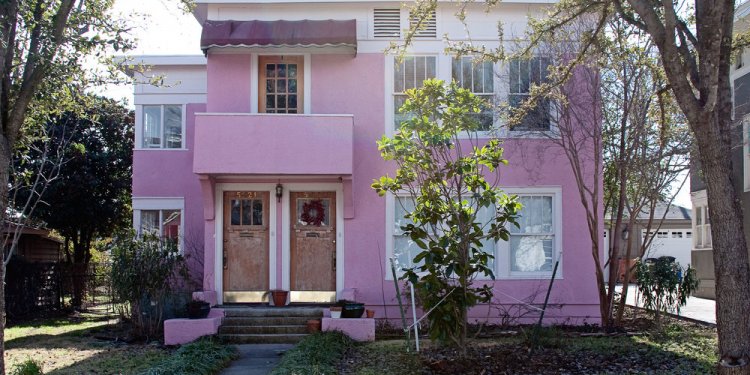 The pink duplex off camp bowie