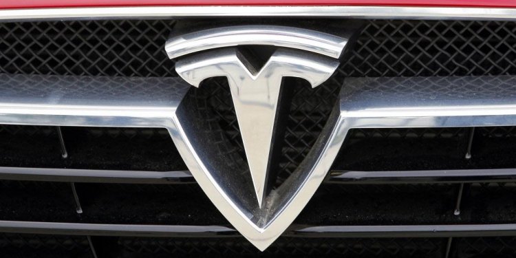 Tesla sets up shop in Dallas