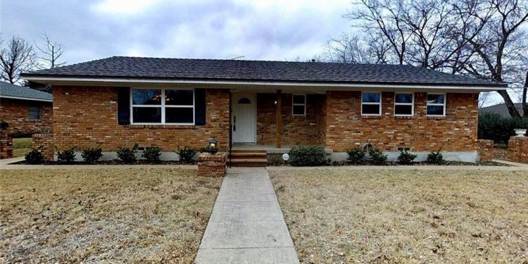 House for sale in Dallas TX 75228