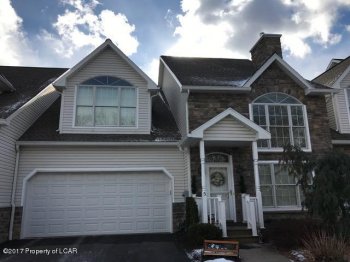 5 Dakota Dr, Dallas, PA 18612