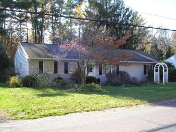 73 Briarcrest Rd, Dallas, PA 18612
