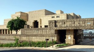 Ennis House