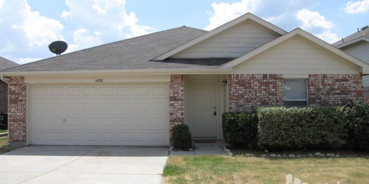 House for rent in Benbrook TX