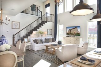 Homes at VUE Las Colinas are built for energy efficiency, meeting the standards of Green Built North Texas, certified by the Dallas Builders Association.
